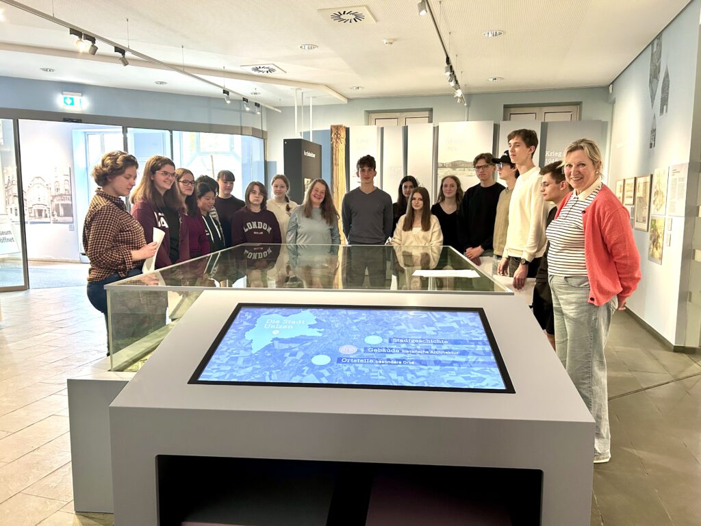 Schule forscht im Museum